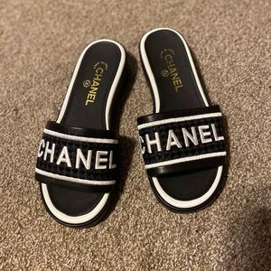 Chanel slides new never worn